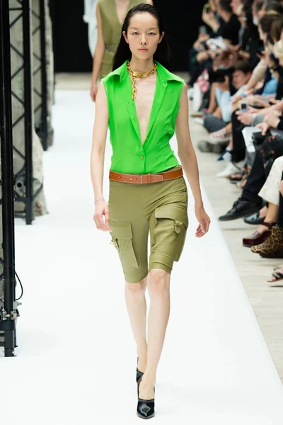 Look 27